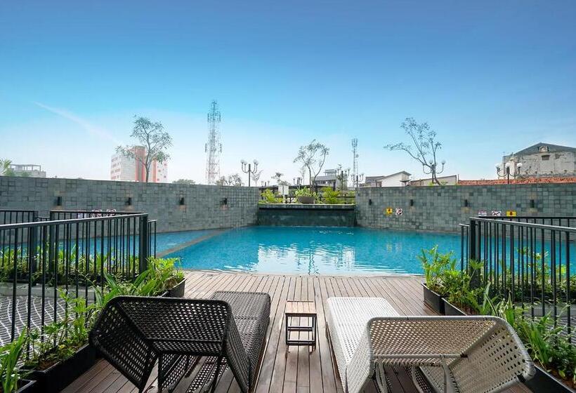 هتل The 1o1 Jakarta Airport Cbc