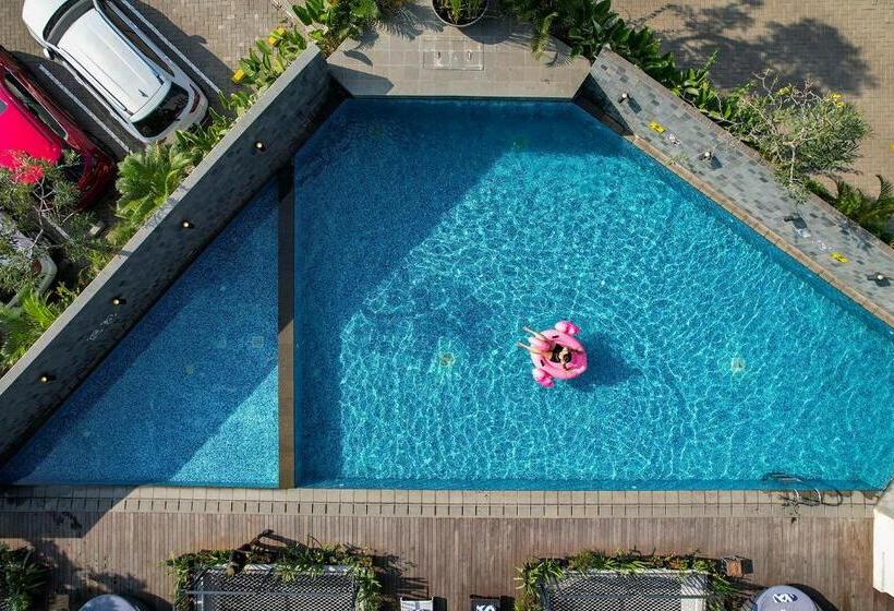 هتل The 1o1 Jakarta Airport Cbc