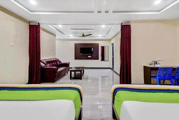 هتل Treebo Sripadha Residency Alipiri Road