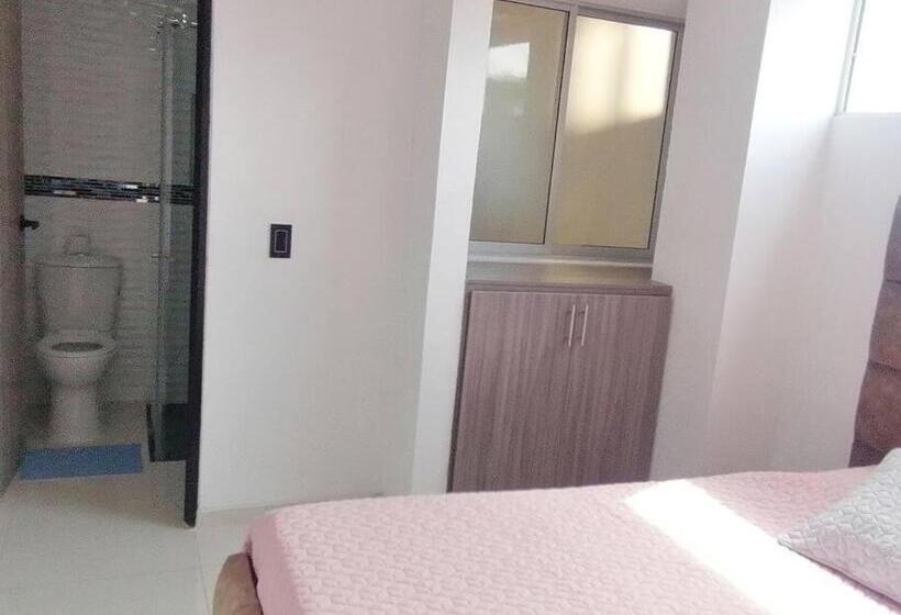 Apartamento De Lujo , Con Linda Vista, Cuarto Piso