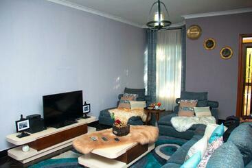 تختخواب و صبحانه Mina Chai House Bnb