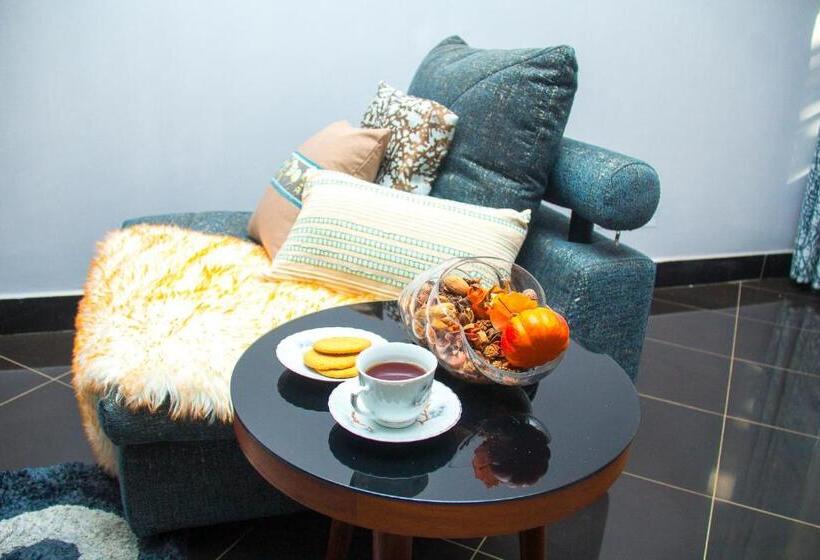 تختخواب و صبحانه Mina Chai House Bnb