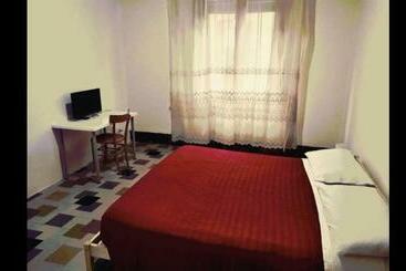 تختخواب و صبحانه Manzoni Rooms