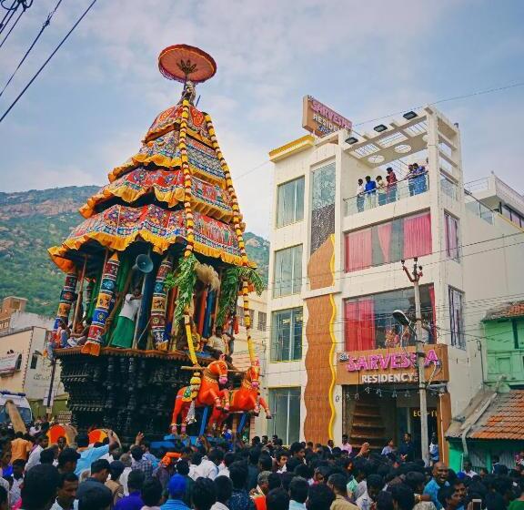 호텔 Sri Sarvesha Residency Temple View