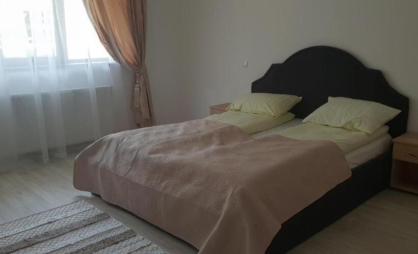 پانسیون Casa Davideea