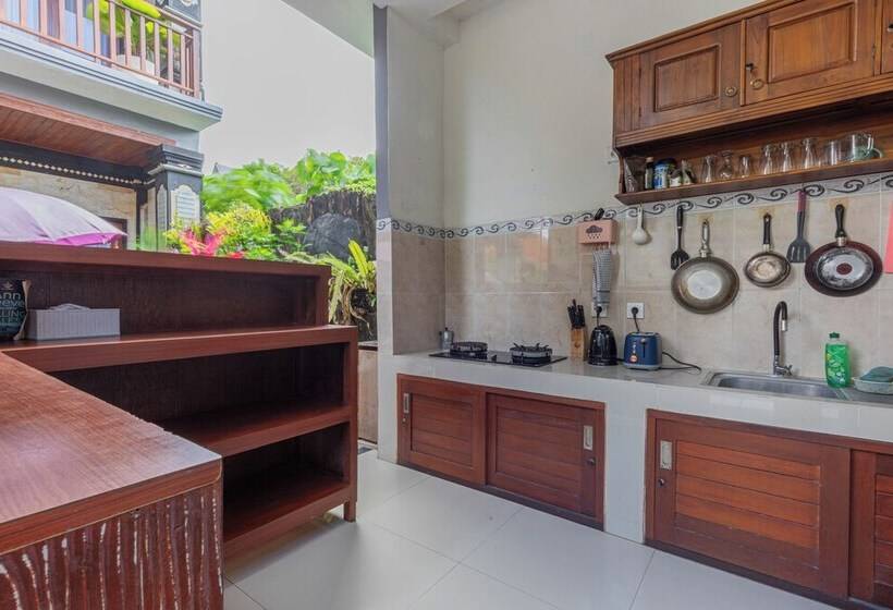 پانسیون Prama Beach Canggu By The Loka