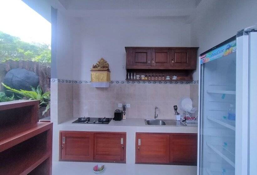 پانسیون Prama Beach Canggu By The Loka