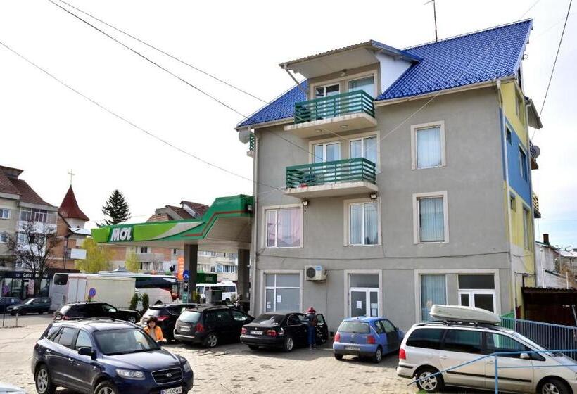 Pensiunea La Safari