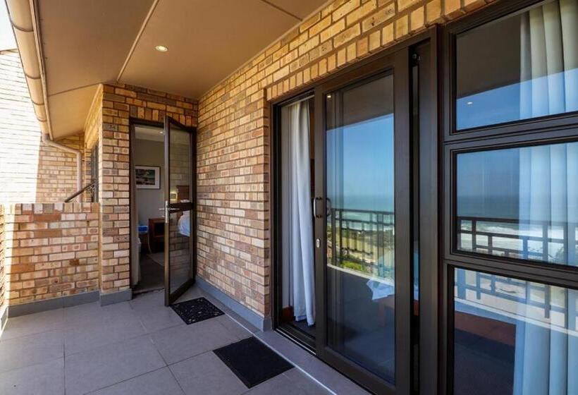 Sea Cliff Condo