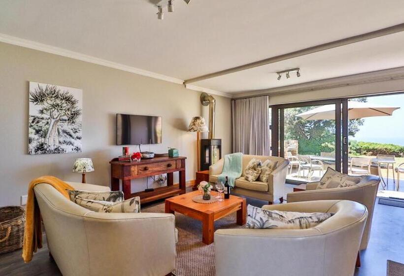 Sea Cliff Condo
