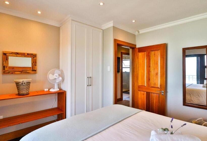Sea Cliff Condo