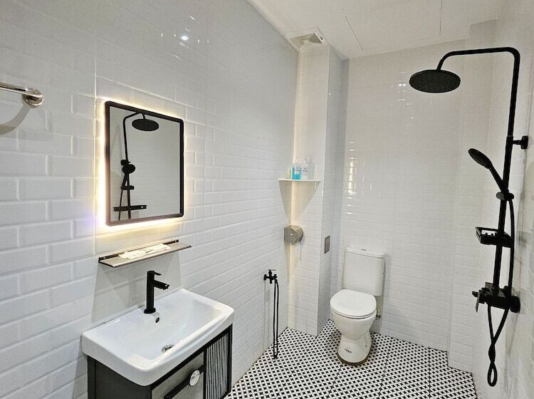 הוסטל Georgetown Inn By Sky Hive