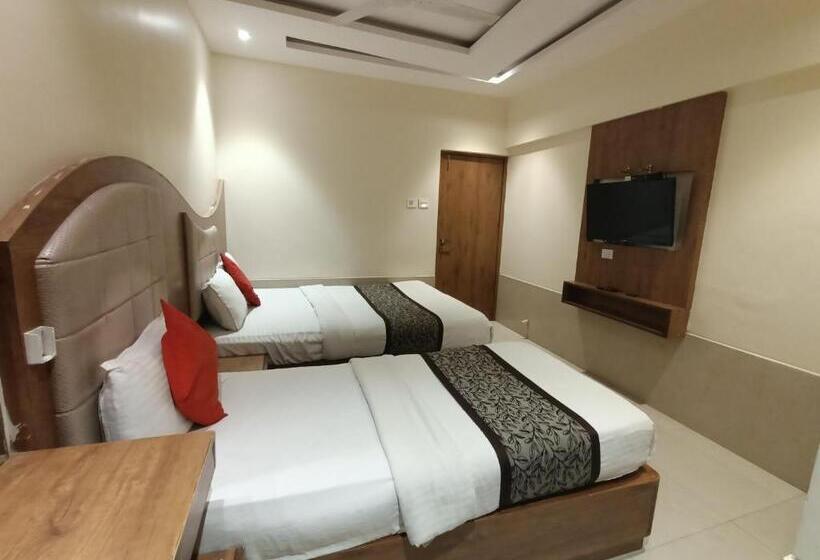 هتل Regal Inn Andheri   Nearest Mumbai Airport T1