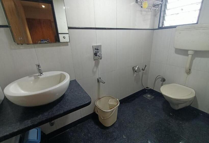 هتل Regal Inn Andheri   Nearest Mumbai Airport T1