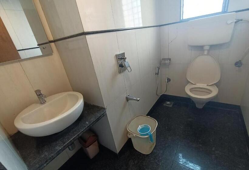 هتل Regal Inn Andheri   Nearest Mumbai Airport T1