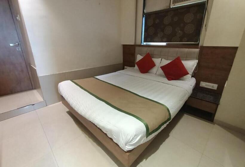 هتل Regal Inn Andheri   Nearest Mumbai Airport T1