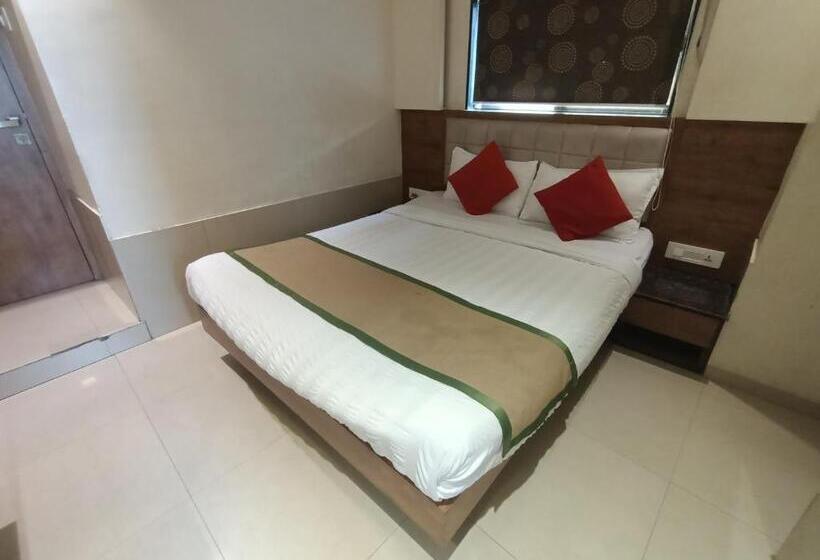 هتل Regal Inn Andheri   Nearest Mumbai Airport T1
