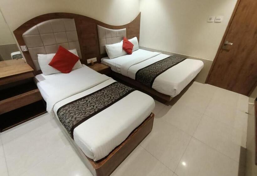 هتل Regal Inn Andheri   Nearest Mumbai Airport T1