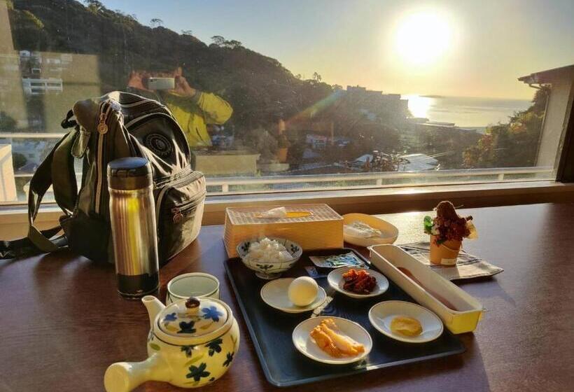 پانسیون 熱海温泉 実の別荘