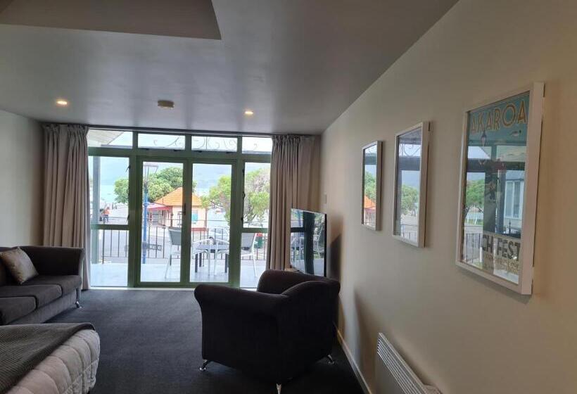 The Wharf Seaview Apartments By Avi