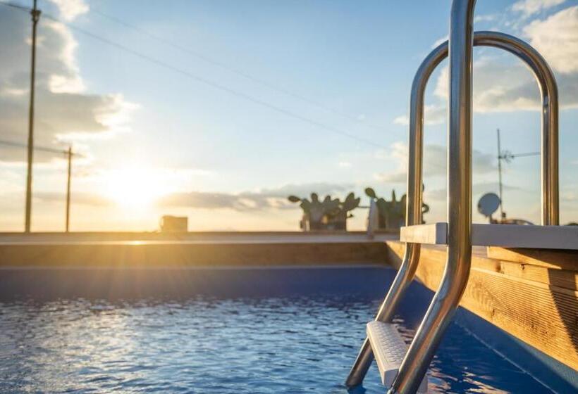 Villa Aurora Pool & Fitness