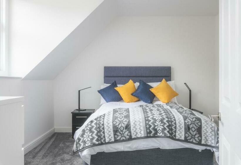 Coast View Luxury Apartment