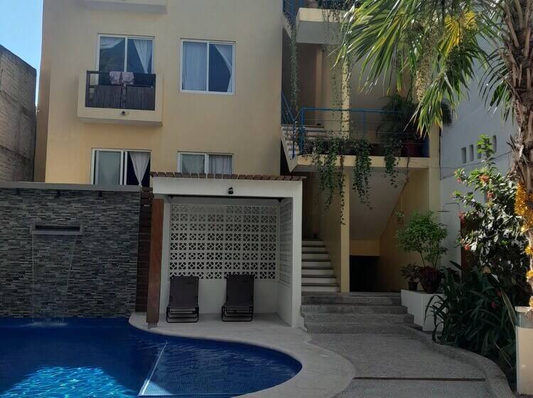 پانسیون Brisamar Guesthouse
