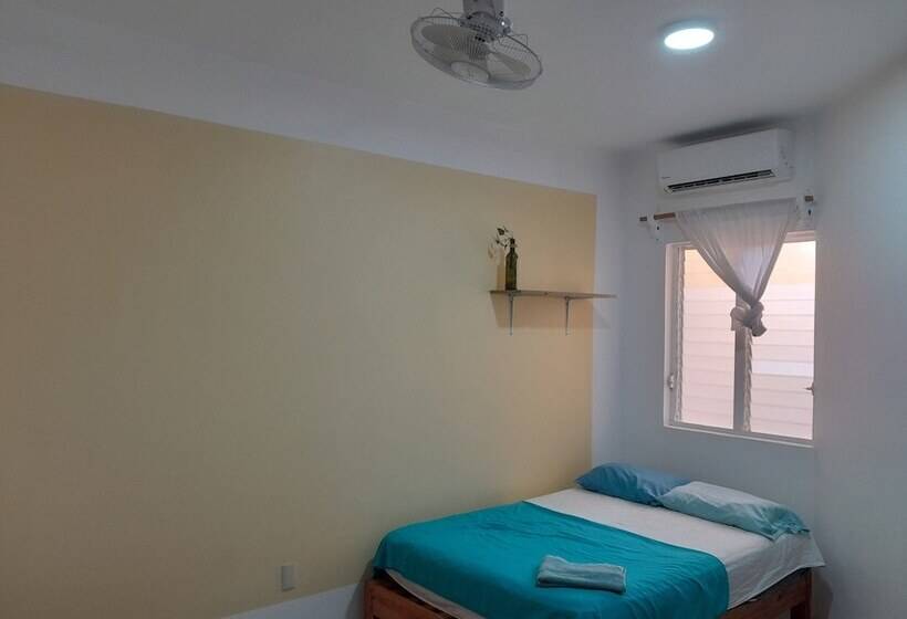 پانسیون Brisamar Guesthouse