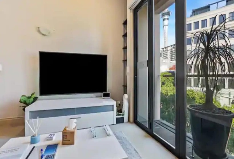 Viaduct Duplex Free Parking, Best Location!
