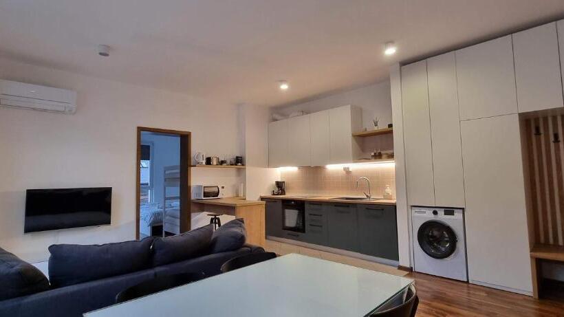 Apartma Valan
