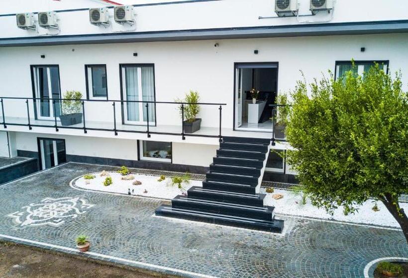 تختخواب و صبحانه Maison De Julia Pompei