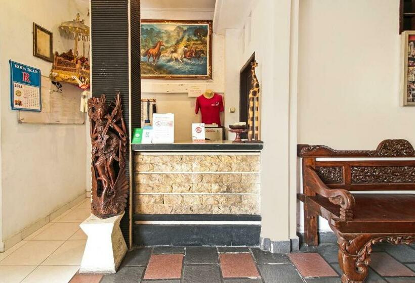 호텔 Oyo 90653 Balisee Guesthouse Kedonganan