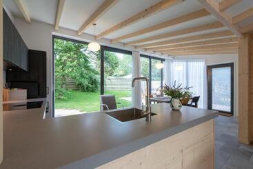 Attractive Home With Terrace