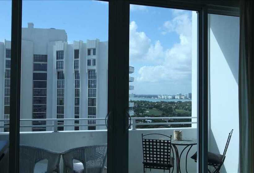 Seastays Apartments