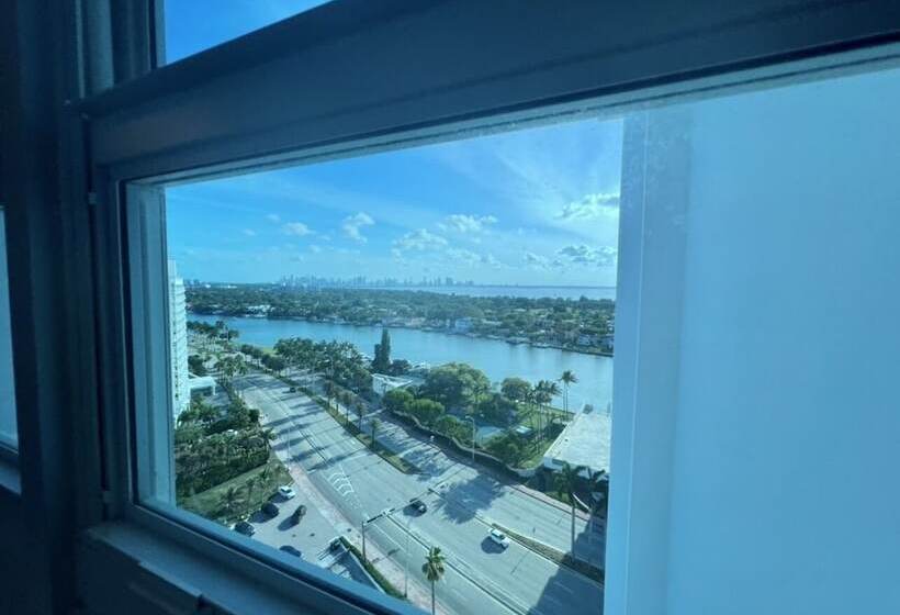Seastays Apartments