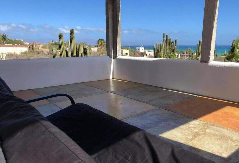 هتل Casa Arrecife   Cozy Suite, Fast Wifi & Balcony! Beach Is Steps Away!