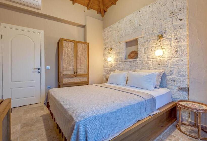 هتل Lika Alacati
