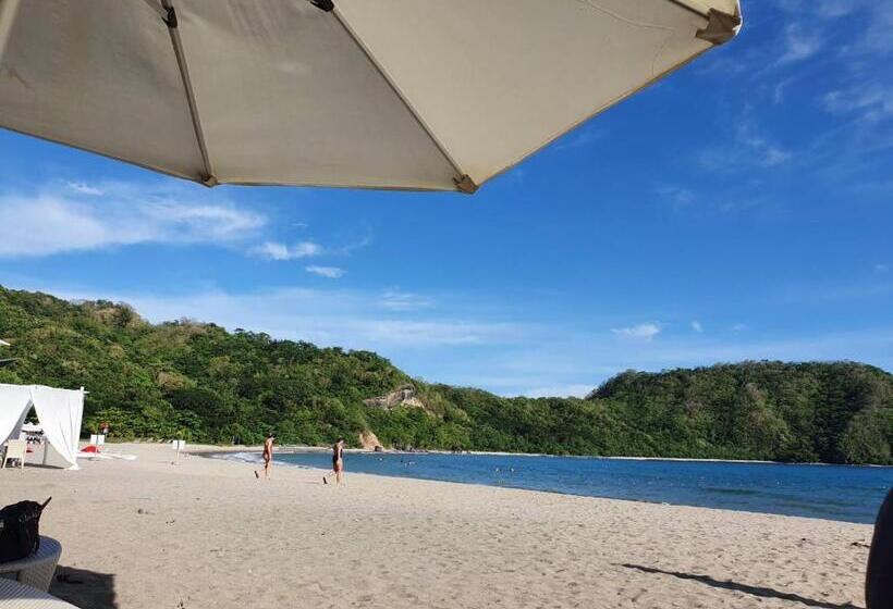 پانسیون Pico De Loro Staycation