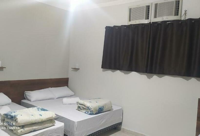 پانسیون Pousada Quarto Com Ar, Wi Fi,frigobar Perto Da Basilica