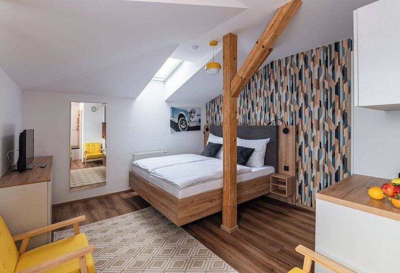 פנסיון Restovna