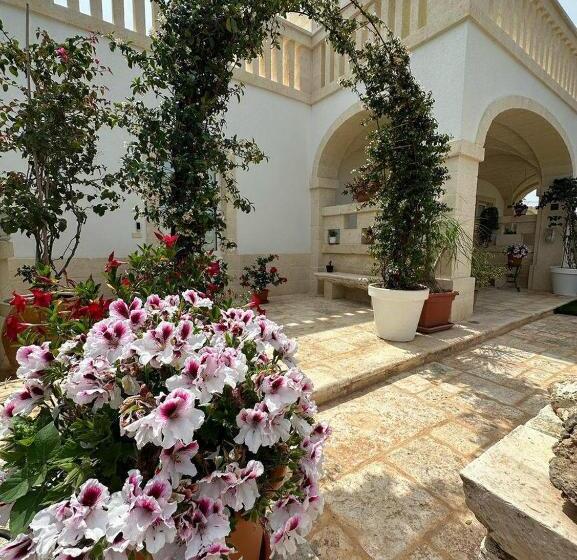 پانسیون Villa Luis