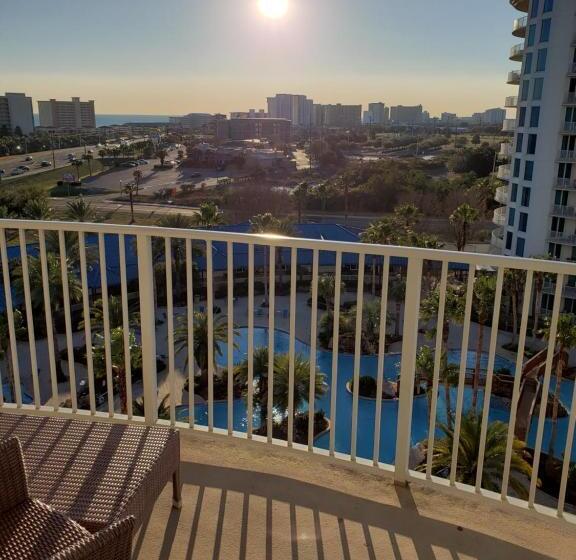 1815 A Slice Of Heaven Destin   Pool & Ocean View