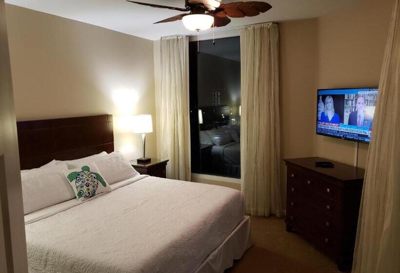1815 A Slice Of Heaven Destin   Pool & Ocean View