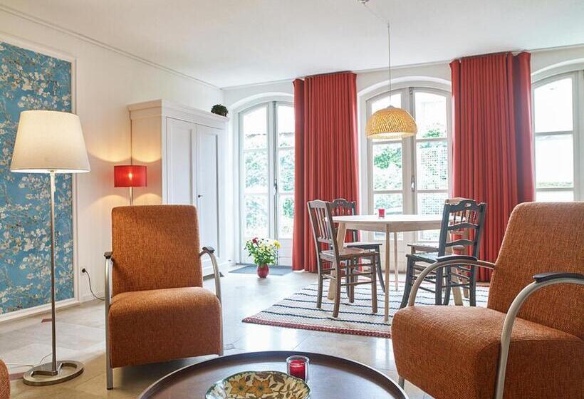 تختخواب و صبحانه Studio # Het Pauwennest