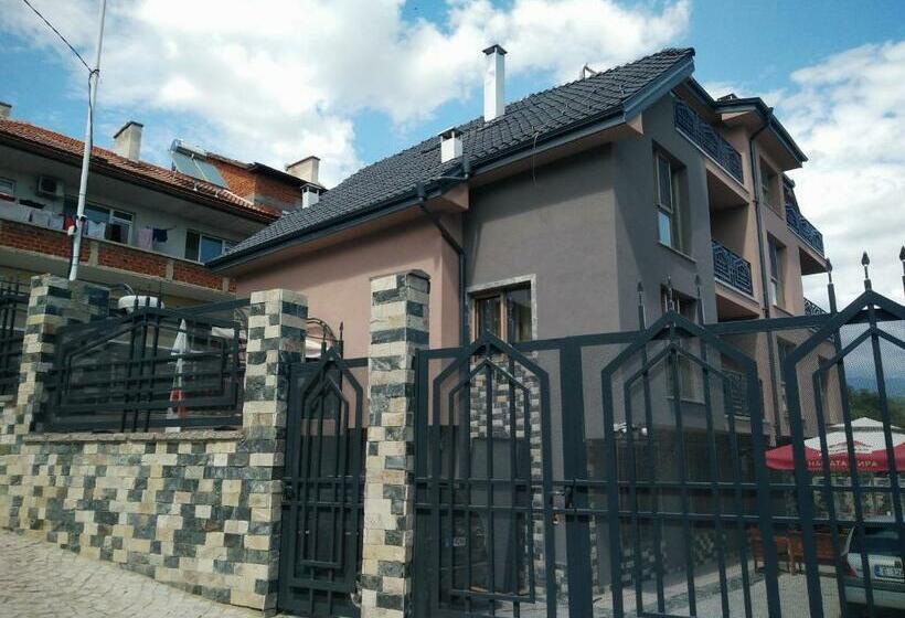 پانسیون къща за гости роял