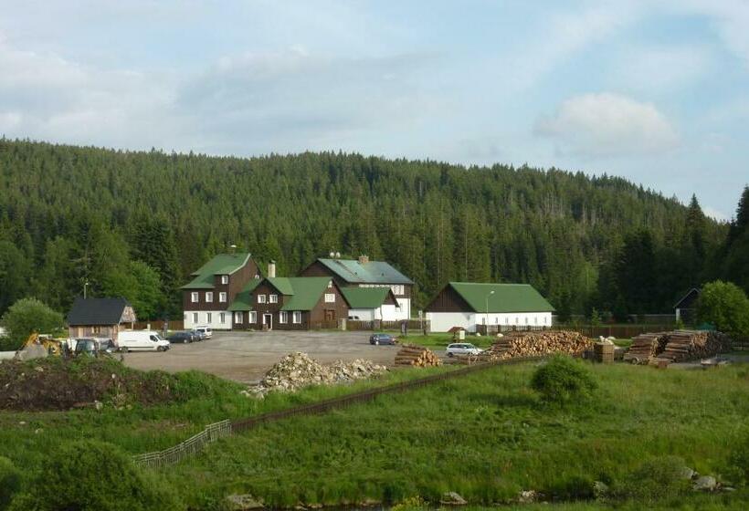 پانسیون Penzion U Pstruha