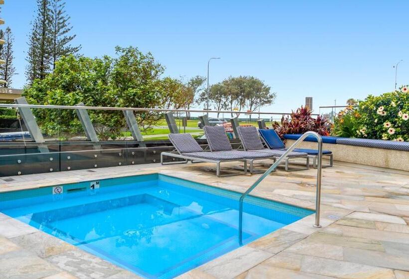 Rhapsody Surfers Paradise Beachfront Sleeps 6   Optimise Bnb