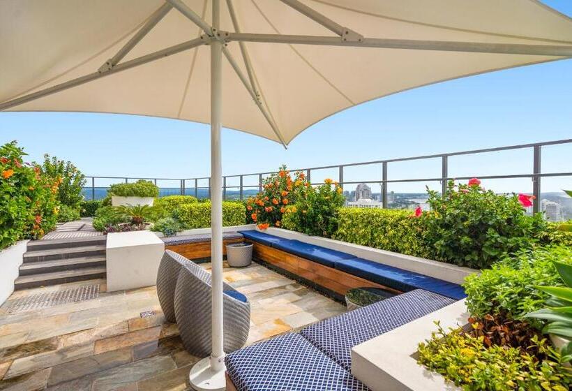 Rhapsody Surfers Paradise Beachfront Sleeps 6   Optimise Bnb