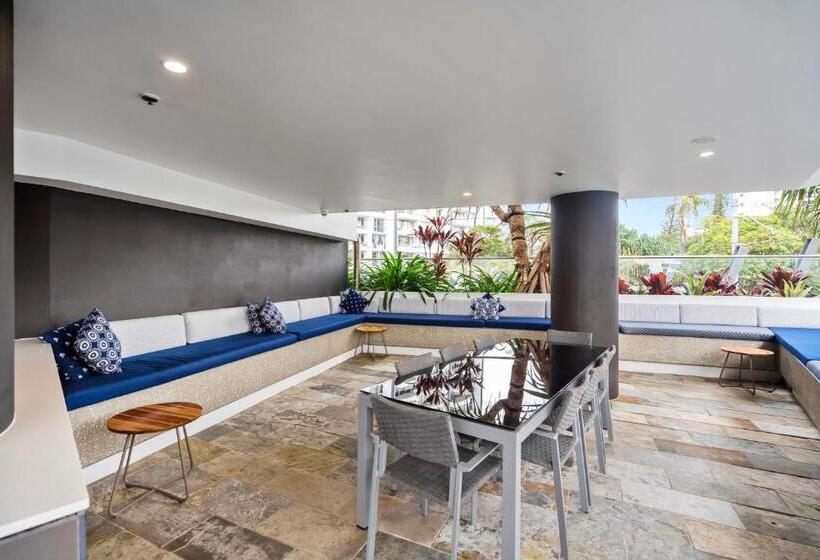 Rhapsody Surfers Paradise Beachfront Sleeps 6   Optimise Bnb