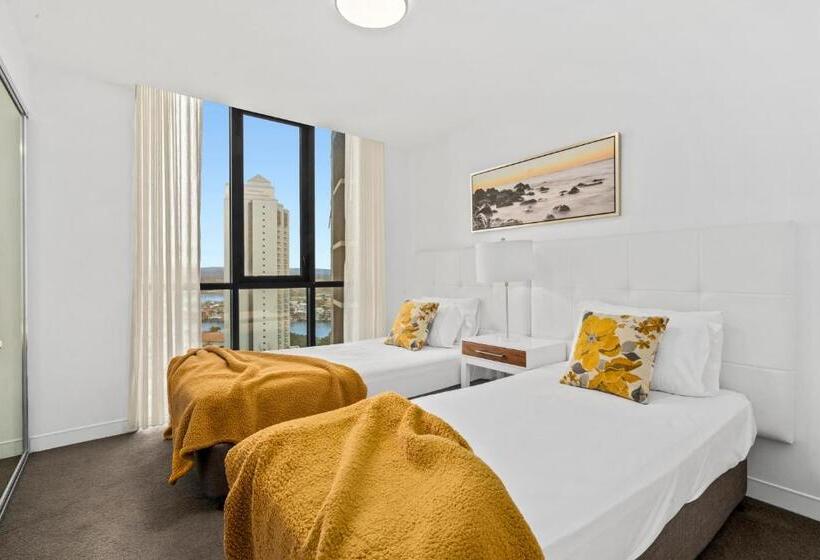Rhapsody Surfers Paradise Beachfront Sleeps 6   Optimise Bnb
